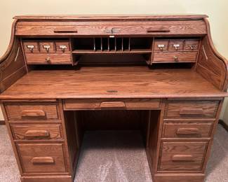 Oak Crest Roll Top Desk