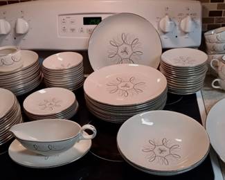 1958 Carousel Sevron china, complete 12-piece set
