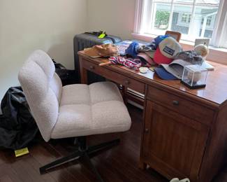 Ethan Allen desk