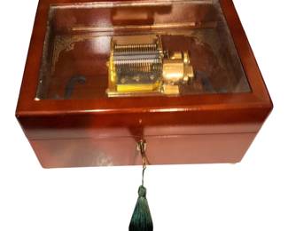 Mr. Christmas gold label Harmonique music box