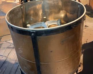 1912 EASY WASHING MACHINE Model M Built In Syracuse, NY.