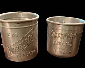 Advertising measuring cups