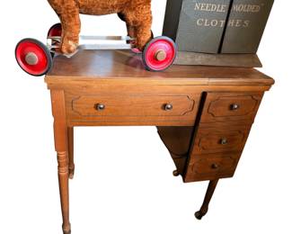 Cabinet sewing machine