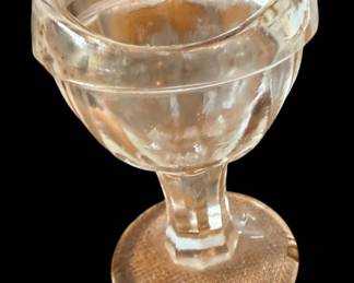 VINTAGE JOHN MARIS Co. GLASS EYE WASH CUP