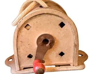 Vintage RETRACTABLE CLOTHES LINE - HAND CRANK REEL - WALL MOUNT - ACME CO.