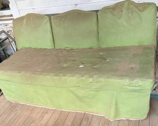 This is a metal porch glider sofa. Good bones! Even has all the cushions👍