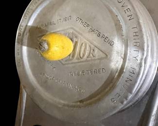 ARIDOR CO CHICAGO CONFECTIONERY COUNTRY STORE GLASS COUNTER DISPLAY JAR 1917
