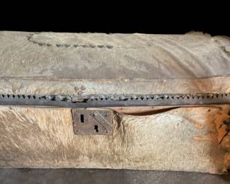 ANTIQUE 1800S 24” DOMED TRAVEL TRUNK COW HIDE COVER LEATHER DETAIL & BRASS TACKS