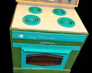 Vintage Suzy Homemaker Oven, 1960s Toy, Stove. , Topper Corp,