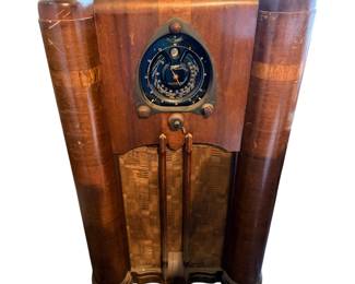 Vintage 1938 Zenith 9-S-262 "Robot Dial" Antique Art Deco Console Tube Radio