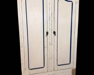 Antique chifferobe