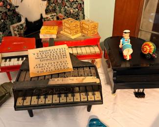 Lots of toy pianos