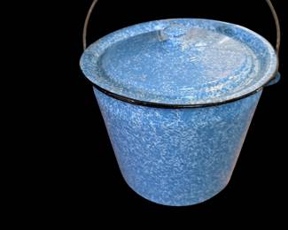 Speckled blue and white enamel lidded pail