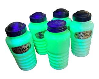 Uranium glass spice set