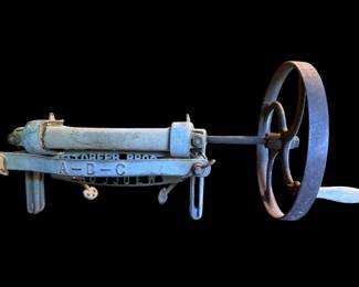 Alter Bros ABC American Wringer hand crank. ABC was in business from 1909 to 1952. This ringer dates from 1909 to 1926 as in 1926 the brothers invented an electric machine..