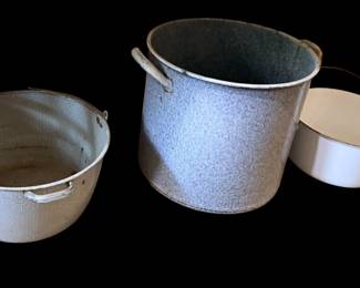 Lots of enamelware! In excess of 100 pieces