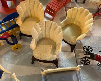 renwal miniatiure doll decor