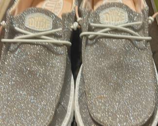 Shoes sizes 7-8 some 9’s
