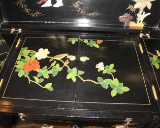 Asian Black Lacquer Mother of Pearl Figurines Decorated Multi Compartment Bar