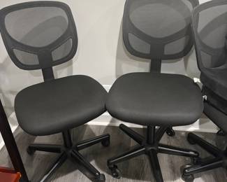 Basic Mesh Back Armless Task Chair