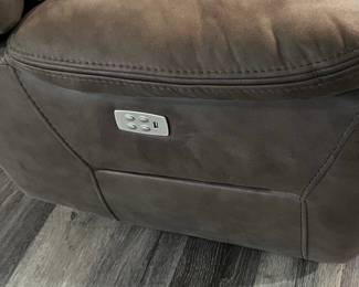 Power Reclining 6-Piece Sectional with Console & USB