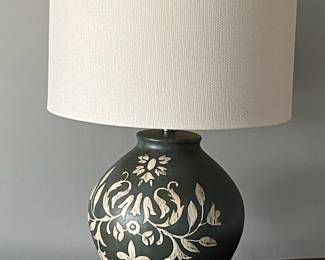 Vintage Green Chinoiserie Ceramic Ginger Jar Table Lamp with Raised Floral Relief