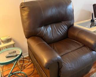 Sit to stand chair