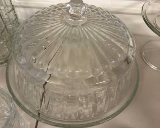 Clear glass cake cover and platter