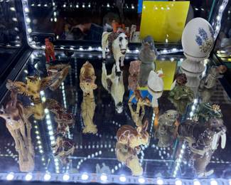 Very collectible porcelain miniatures!!!