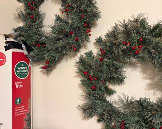A-WREATH-a Franklin would love these