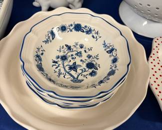 Lil’ bit of blue and white for ya.