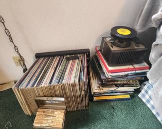 VINTAGE RECORDS ALBUMS AND 45s