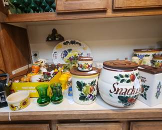 CANNISTERS AND KITCHEN WARE