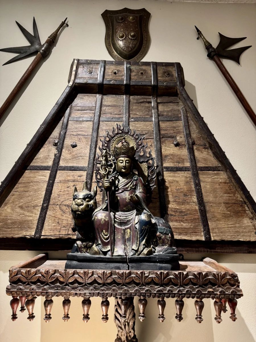 Chinese sculpture in wood
