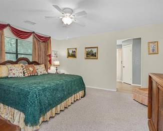Vintage, King Thomasville, Solid Wood Bedroom Set