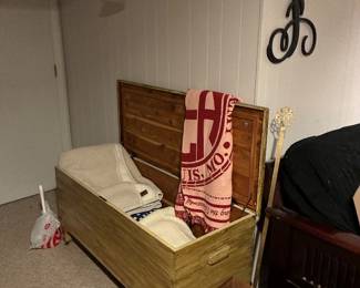 Storage chest 