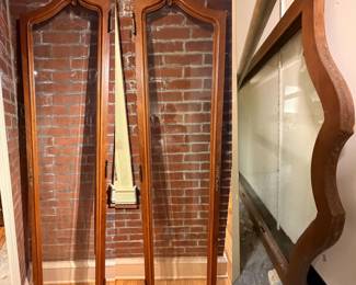 All 3 Armoire Doors are Present.
