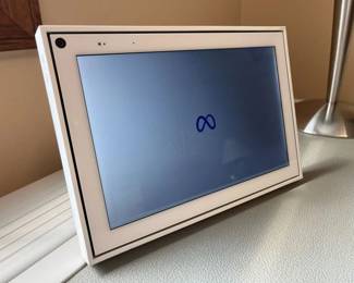 181 Meta Facebook Portal Smart Display