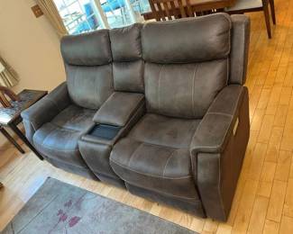 181 Motomotion Badlands Faux Leather Power Double Recliner