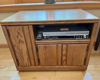 181 Oak Entertainment Storage Unit
