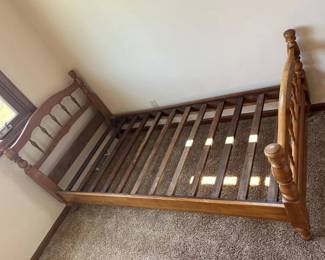 181 Twin Maple Bed Frame
