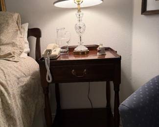 Henkel-Harris Mahogany Wood side table