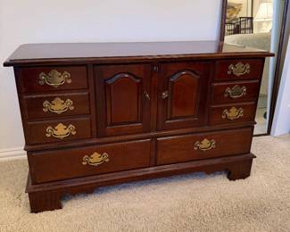 Mahogany Lane Cedar Chest 