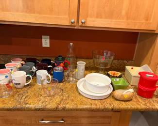 Miscellaneous kitchenware