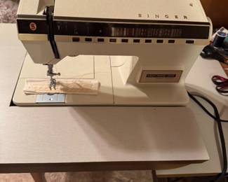 Singer Sewing  Machine