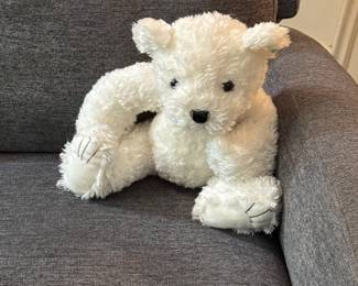 Such a sweet little bear 