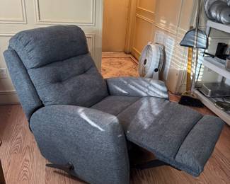 Very clean grey recliner 