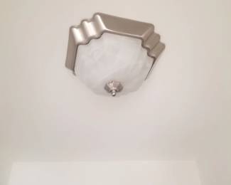 Light fixture