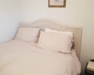 Wicker queen bed