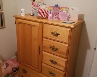 5-drawer child's wardrobe; Mickey Mouse lamp